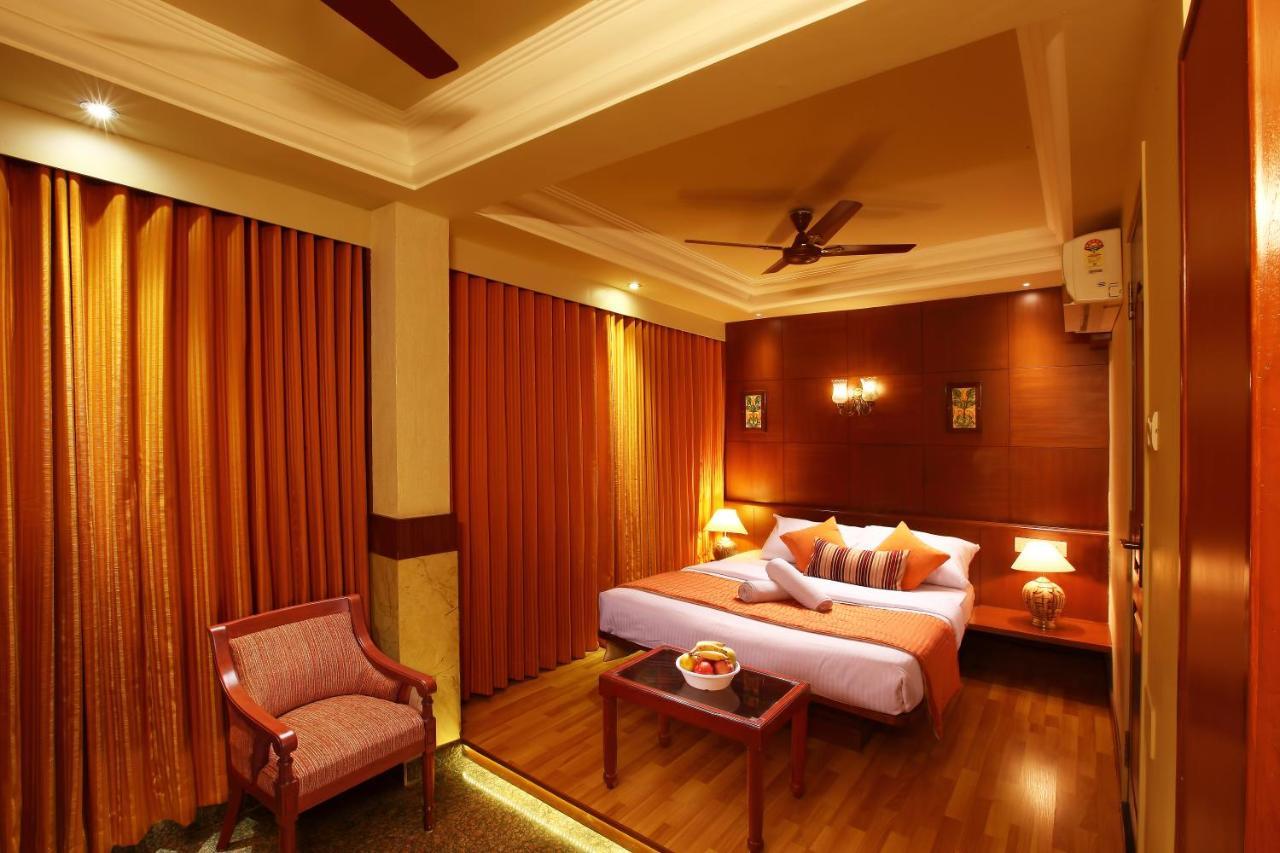 Hotel Rajdhani Панаджи Экстерьер фото