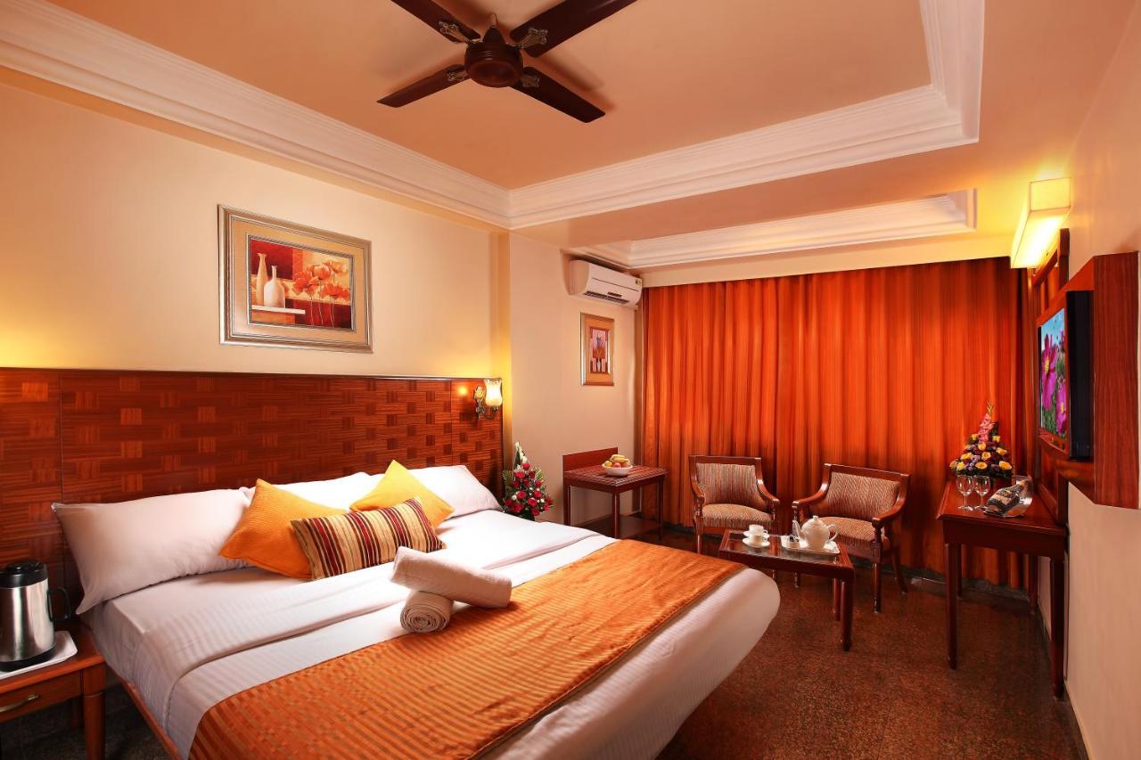 Hotel Rajdhani Панаджи Экстерьер фото